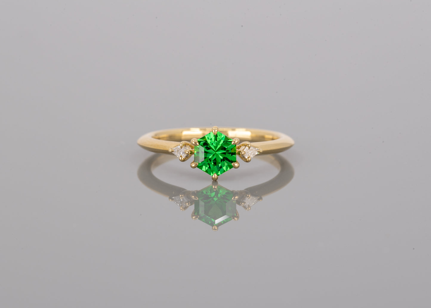 The Calyx Ring | Tsavorite Garnet [OOAK]